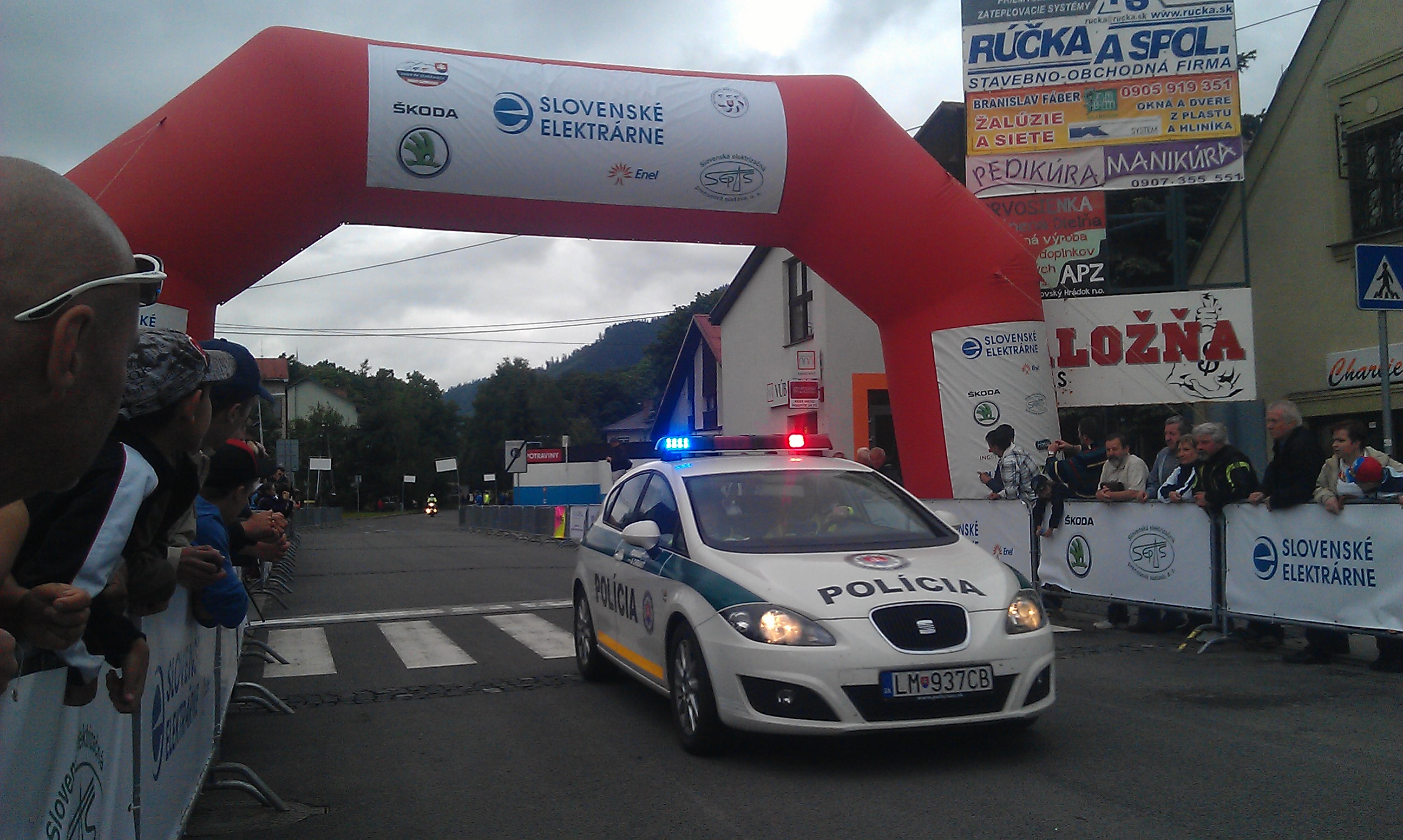 cieľový oblúk okolo slovenska